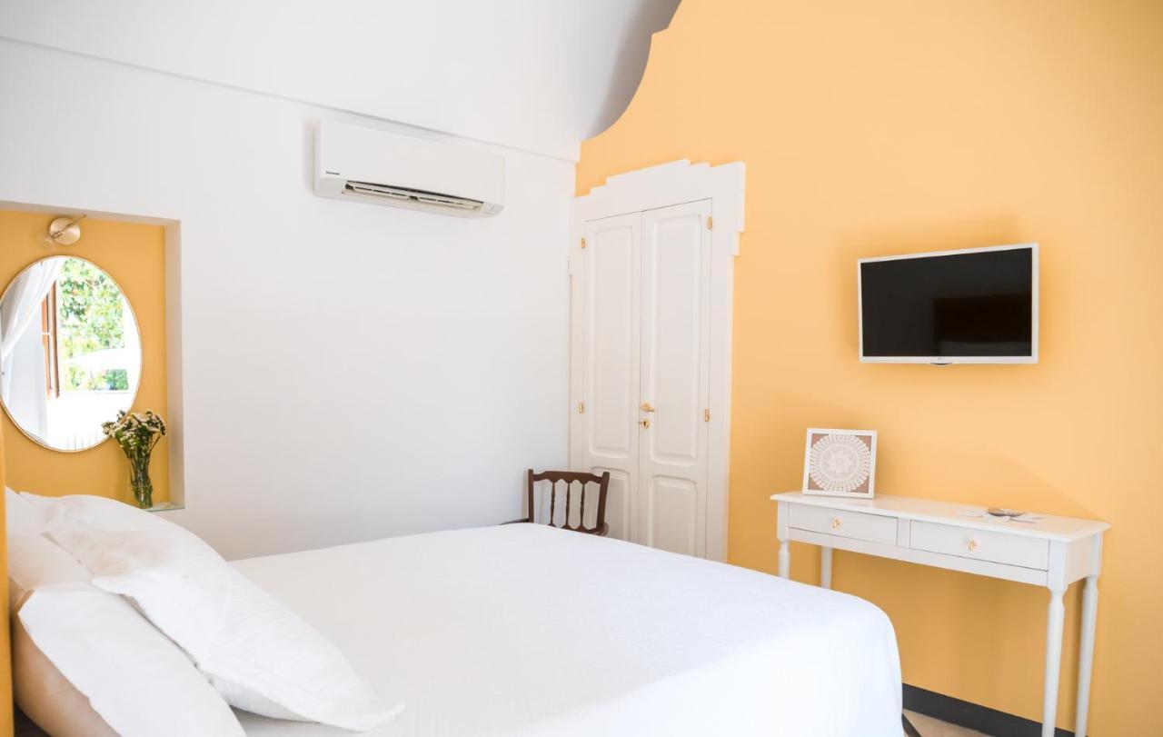 Villa Aurelia Suites And Apartments Локоротондо Екстериор снимка