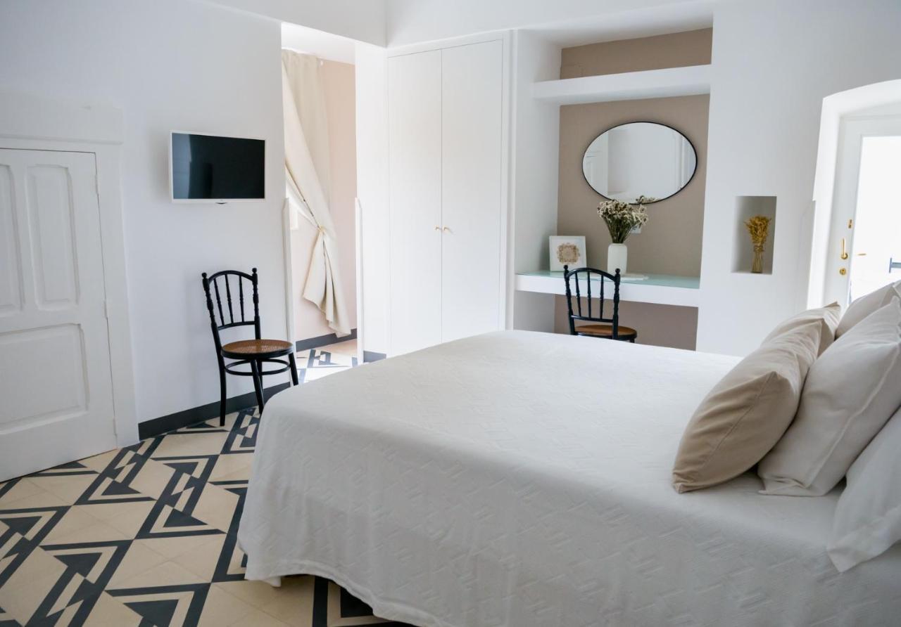 Villa Aurelia Suites And Apartments Локоротондо Екстериор снимка